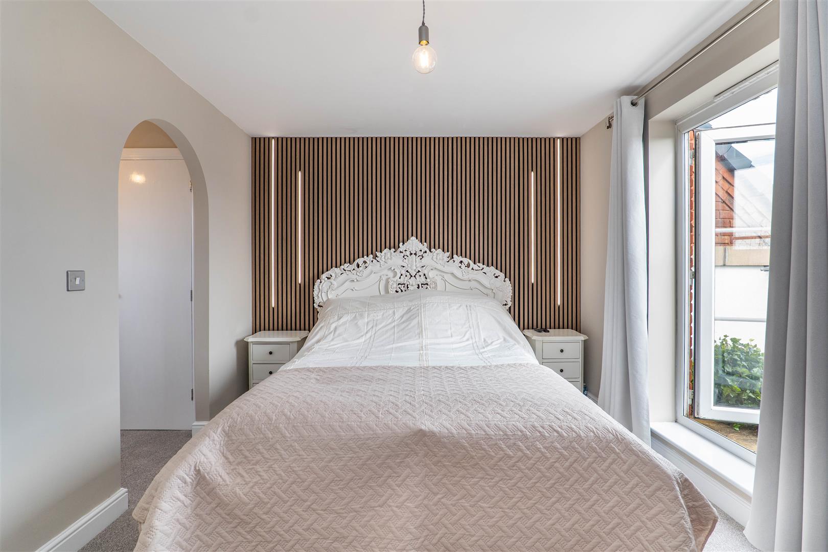 5 bed property in Middleton Road, Preston